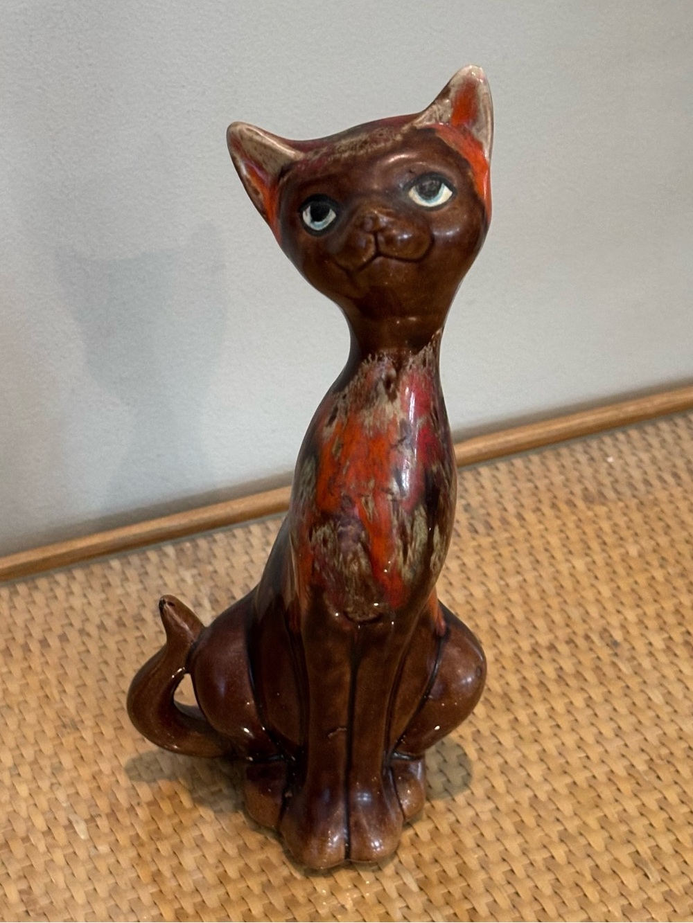 Vintage mid-century modern ceramic Siamese cat figurine as new condition!!